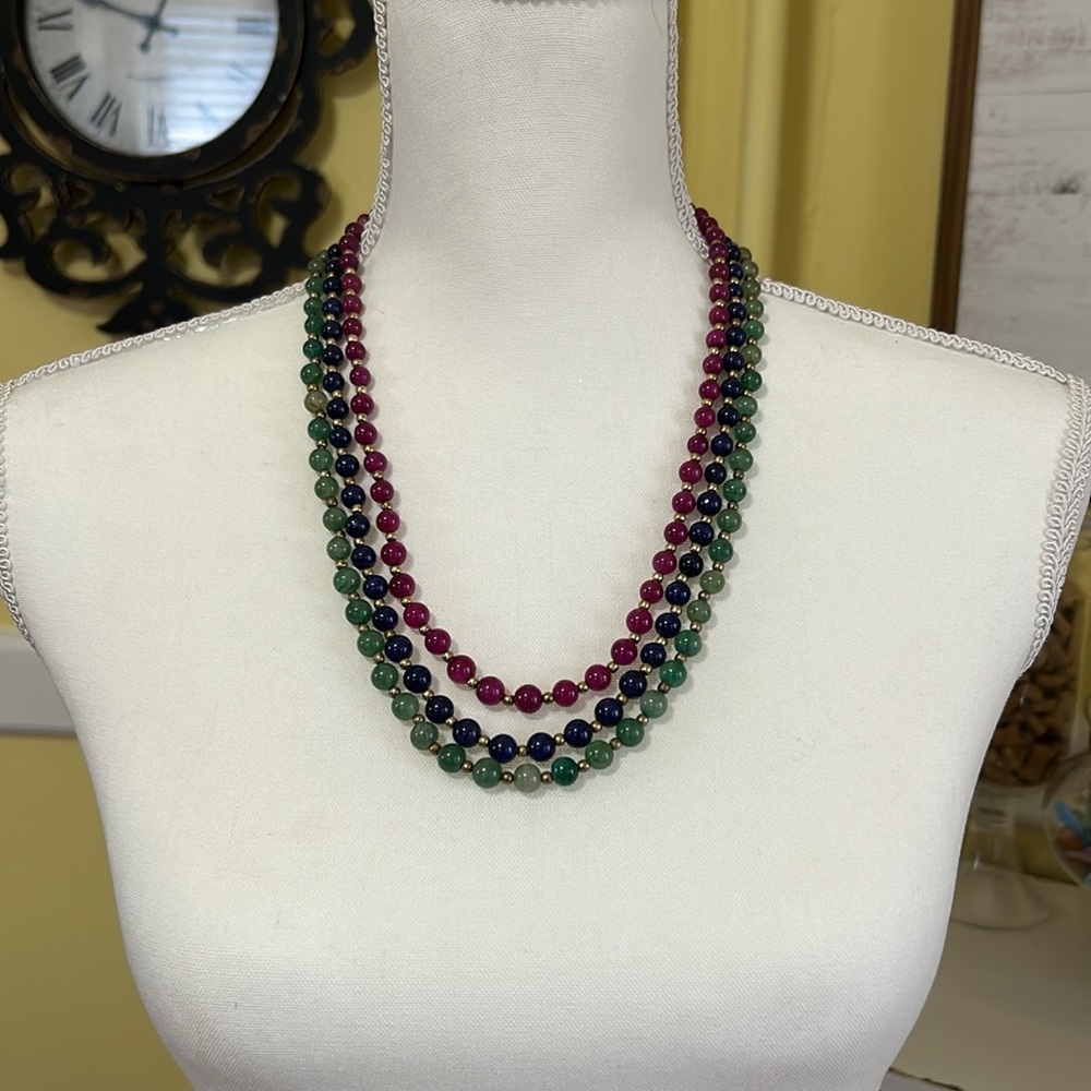 Vintage 3 tier beaded stone necklace.  23” total length. Elegant 🌹